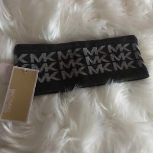 Authentic! Michael Kors Winter Headband 🍂